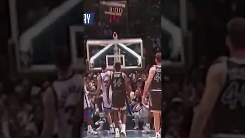 This Day 29 years ago Shaq DESTROYS the BACKBOARD!💀 #shorts