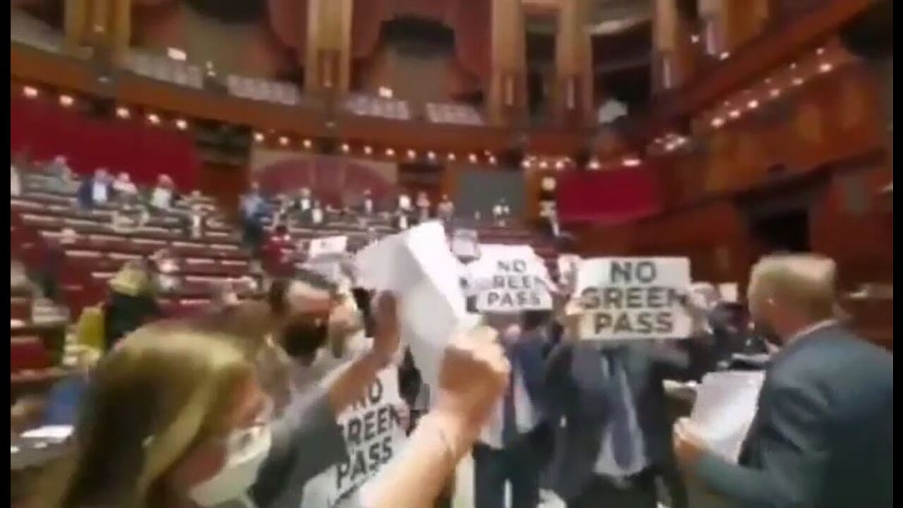 UNPRECEDENTED Scenes Inside Italian Parliament NO GREEN PASS Protest