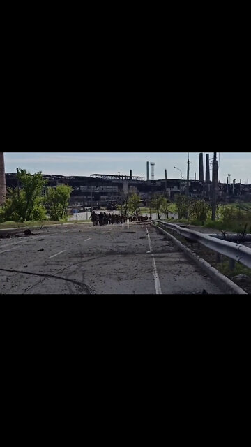 900 + Ukraine Soldiers Surrender To Russian Forces / American Media Silent