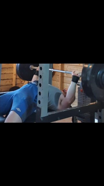87.5 Kgs x 10 PAUSED Bench Press