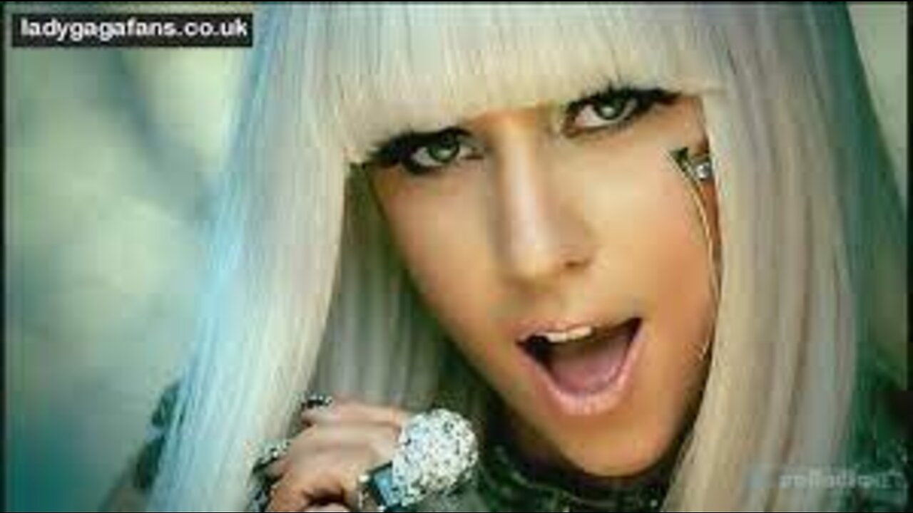 Lady Gaga - Poker Face (Official Music Video)