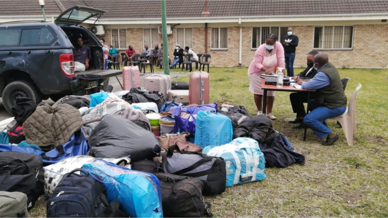 28 killed after luxury bus overturns on N2 in Eastern Cape