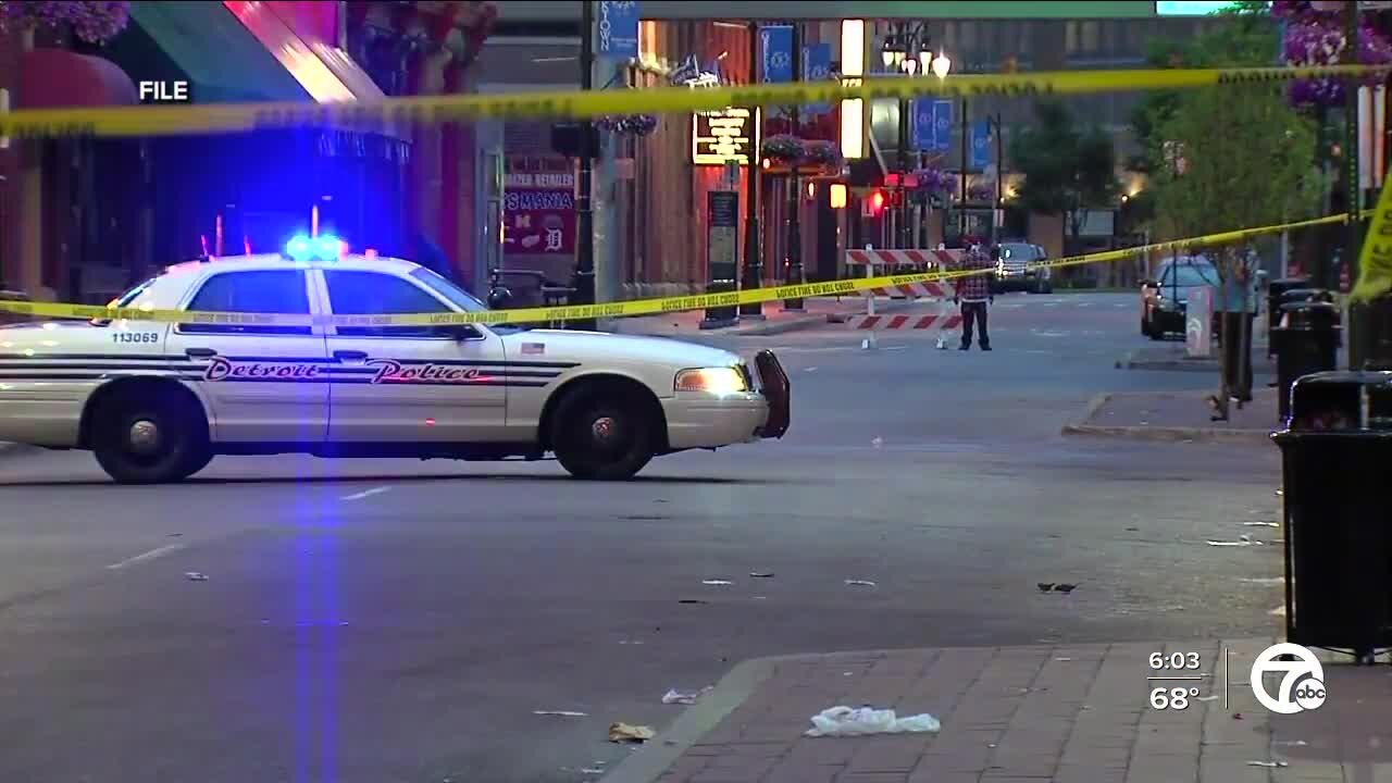 Detroit police hold community roll call