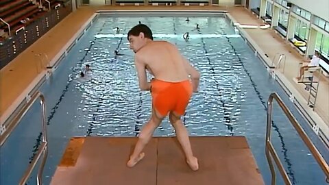 Mr. Bean at Swimming Pool Funny 🤣🤣🤣