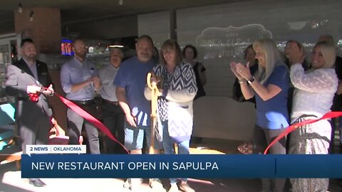 Crossroads Cookery celebrates opening in Sapulpa