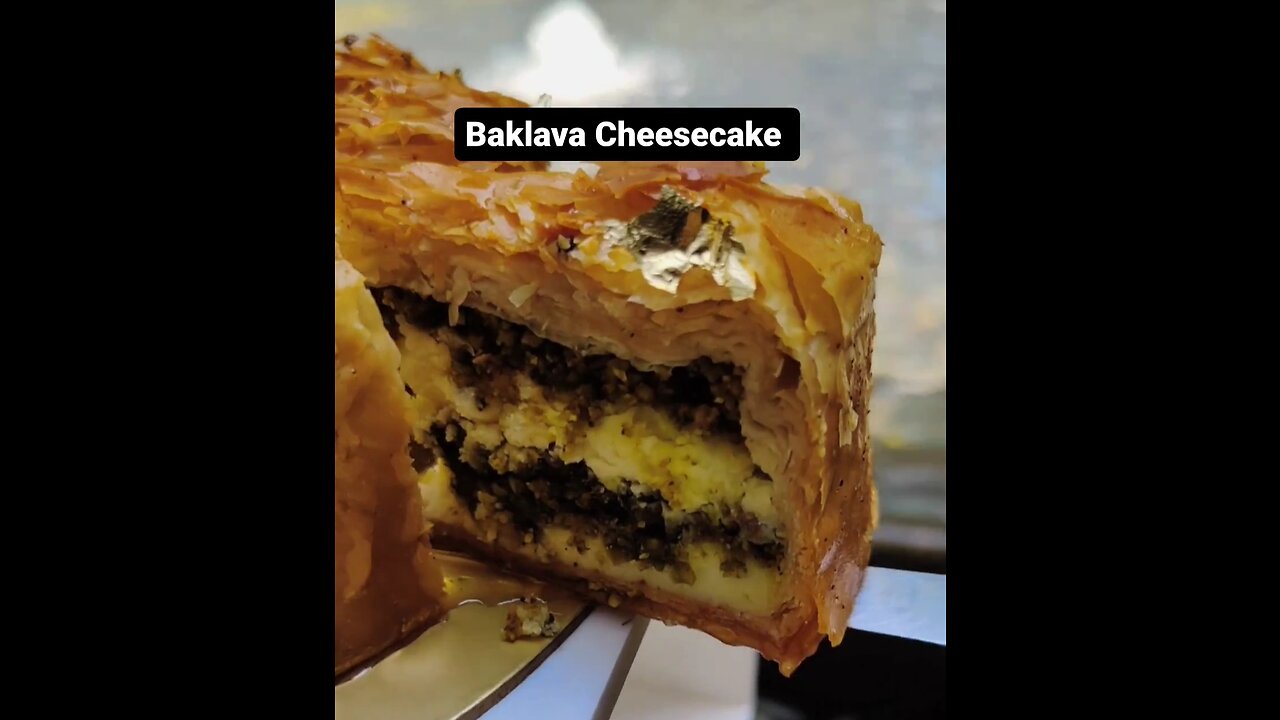 Baklava Cheesecake._Nothing.is_more.satisfying.thancombinin