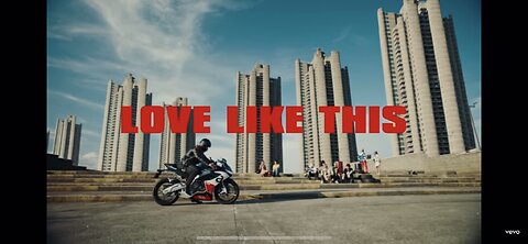 ZAYN-Love Like This (Official Music Video)