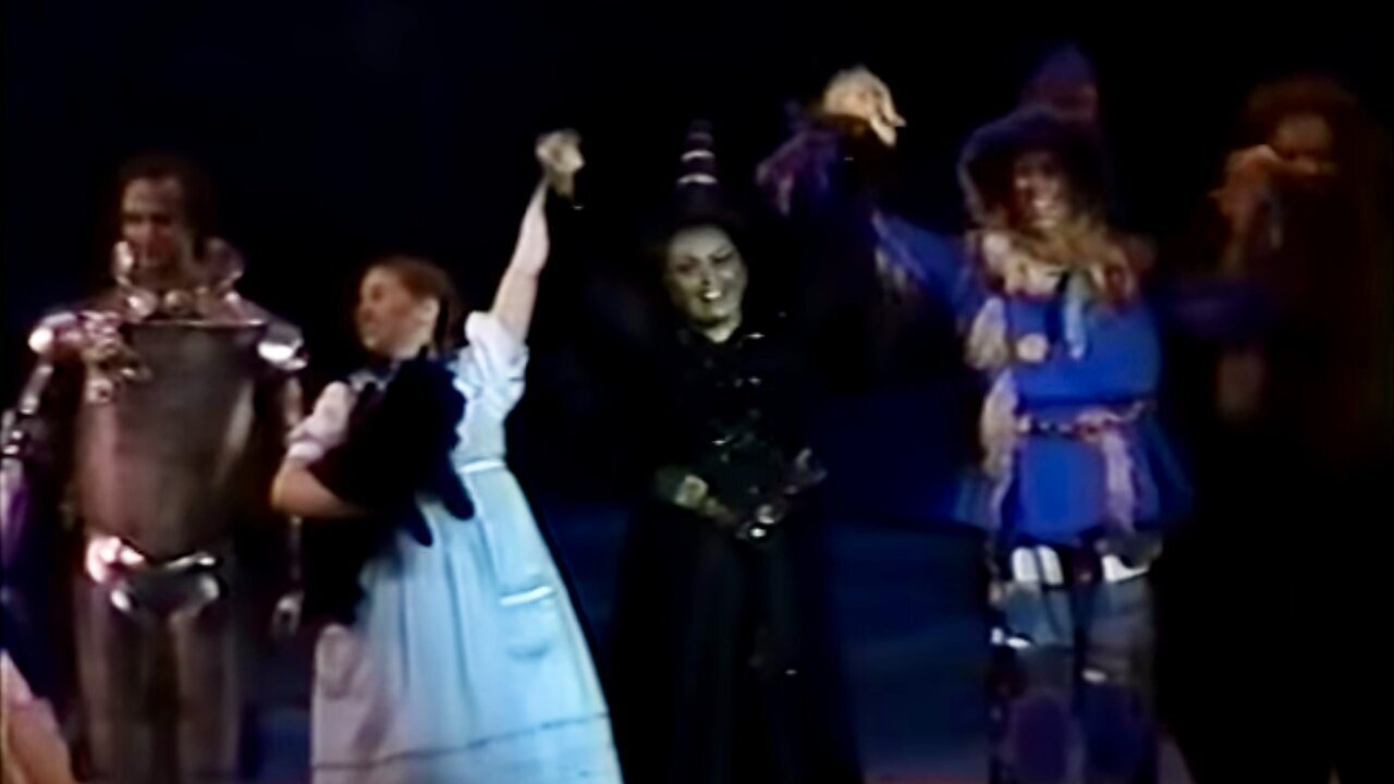 Roseanne After Ending the First Run of Her Show, as The Wicked Witch in The Wizard of Oz (B-Roll Footage 1997) | Roseanne Takes Advantage of Exercising Her Shadow on the Stage as any Brilliant Artist Would!