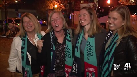 KC Current fans greet team Friday in Washington D.C.