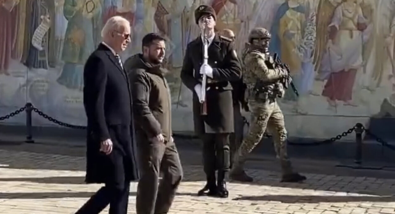 Breaking. Biden is in UKRAINE. Why not in Ohio ? Where Americans need help