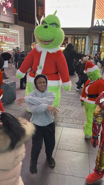 Behind the scenes with no music 😂