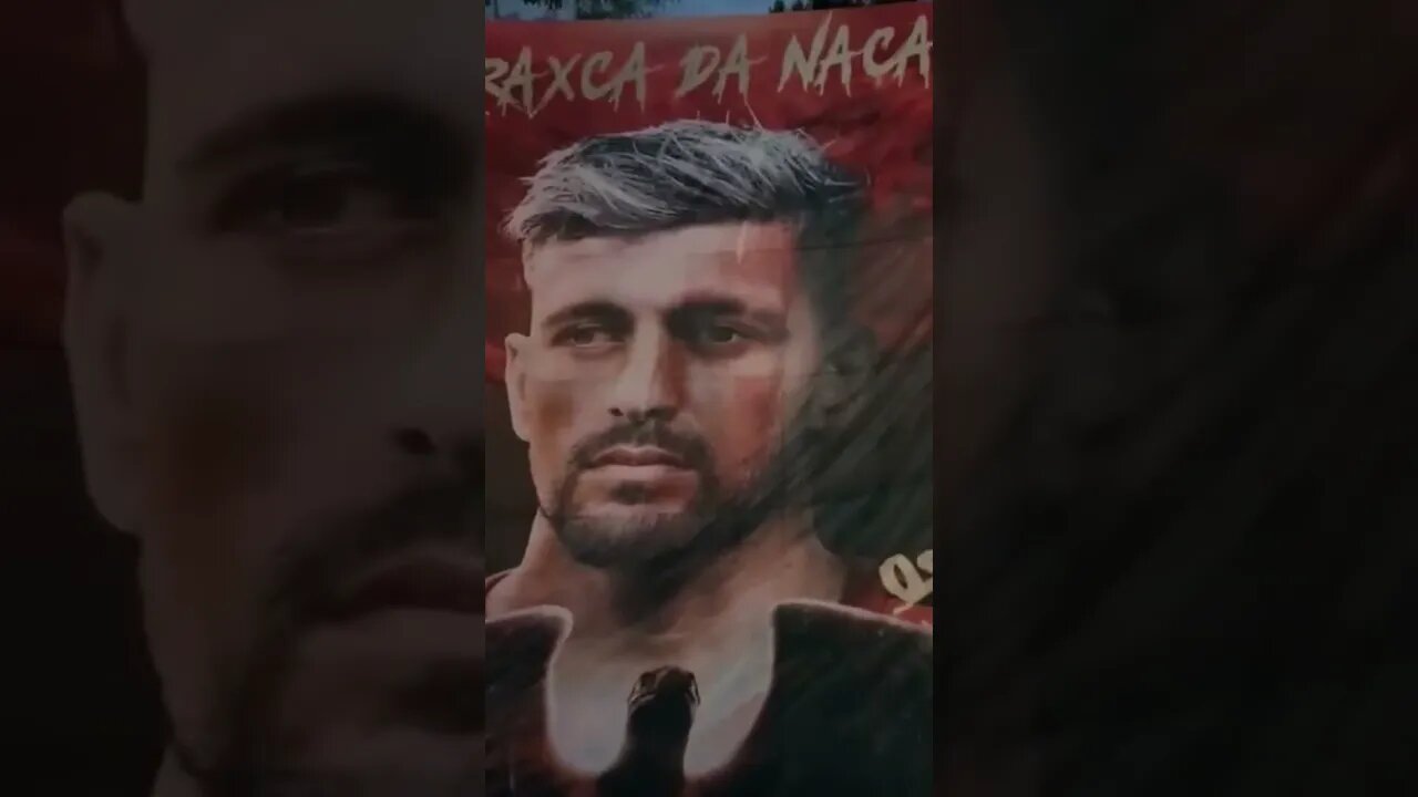 TORCIDA ORGANIZADA FAZ HOMENAGEM PARA ARRASCAETA.