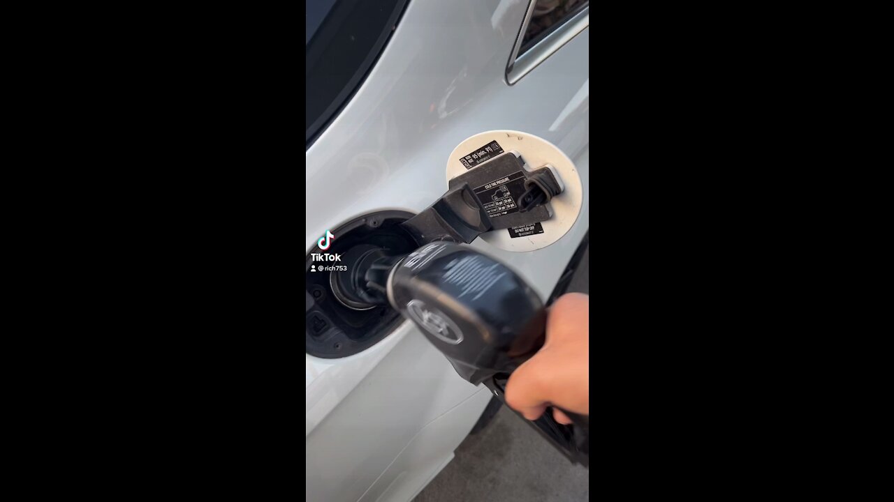 Gas prices in California..Let’s go Brandon