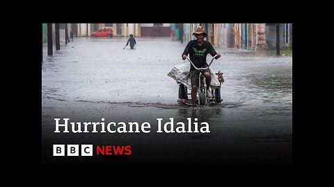 Hurricane Idalia: Florida hunkers down for 'unprecedented' storm - BBC News