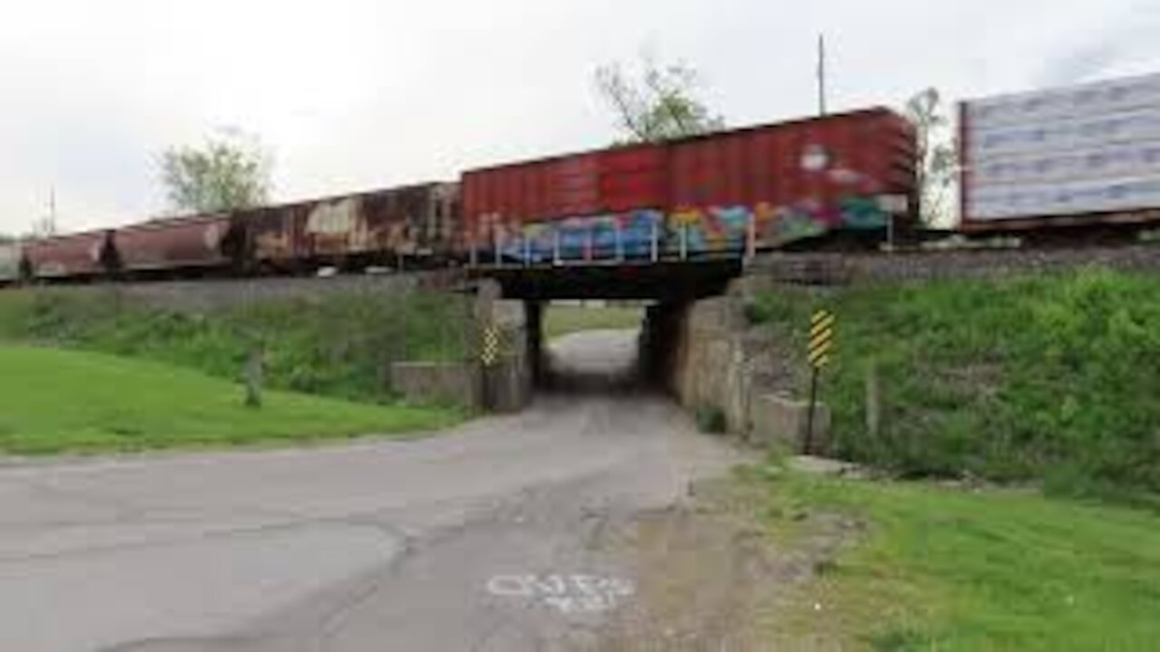 CSX Q368 Manifest Mixed Freight Train from Bascom, Ohio May 8, 2021