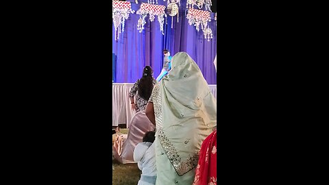 Injoining kids