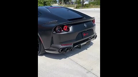 Angry Ferrari exhaust sound 🔥