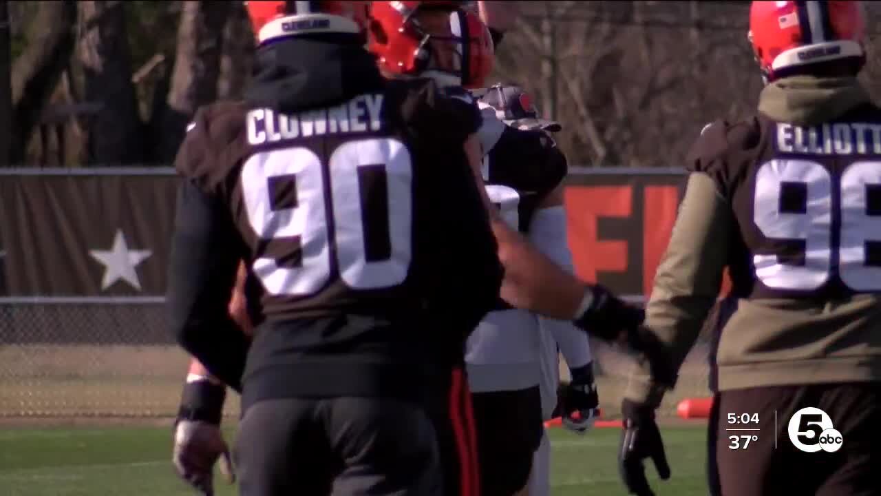 Browns DE Jadeveon Clowney sent home after comments made in interview