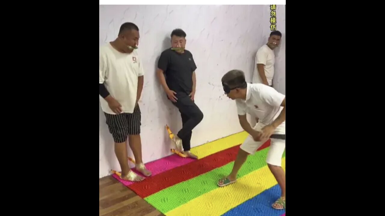 Screaming chicken blindfolded and beating men challenge amazing game for chill