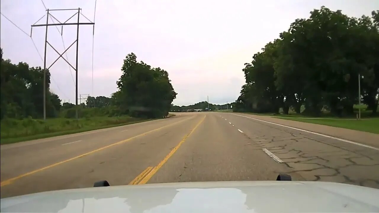 Arkansas State Trooper Morphis Chases Dodge Challenger Into Missisippi