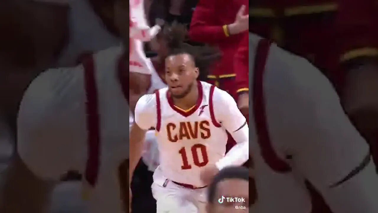 Darius Garland with the steal and fancy finish!