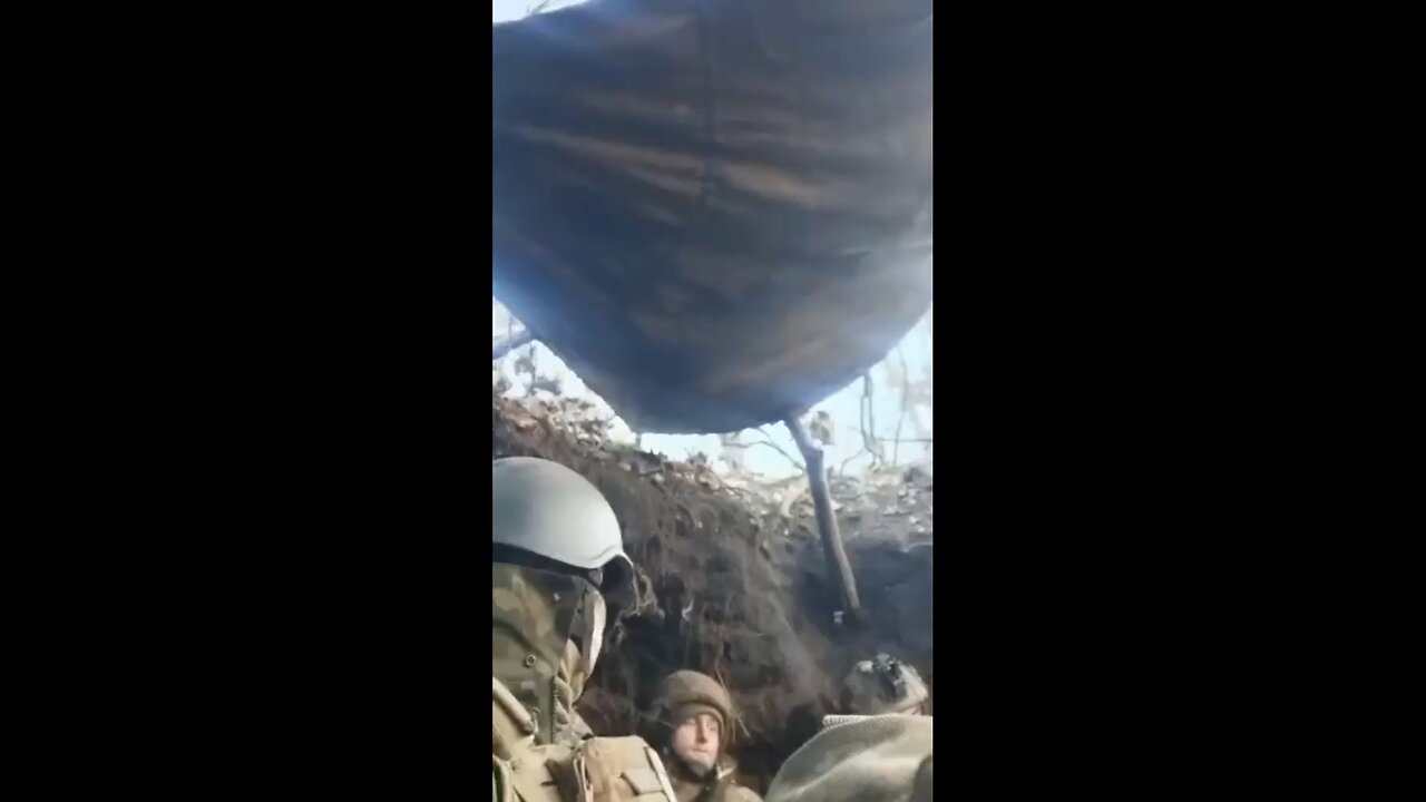 Mercenaries in a Ukrainian trench got demilitarized by artillery
