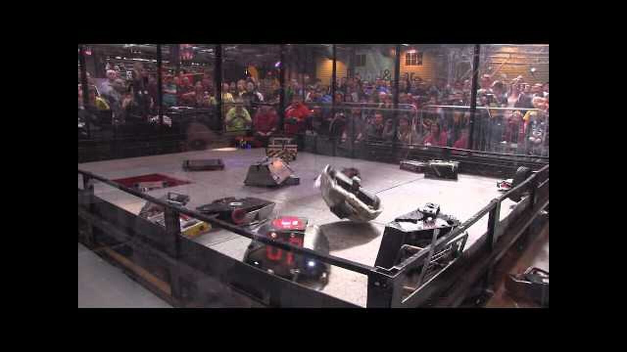 Robot Wars Gladiator fight - 18 robot free-for-all _ Robochallenge