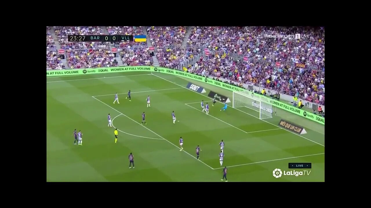 Robert Lewandowski Goal vs Valladolid Today (1 - 0)