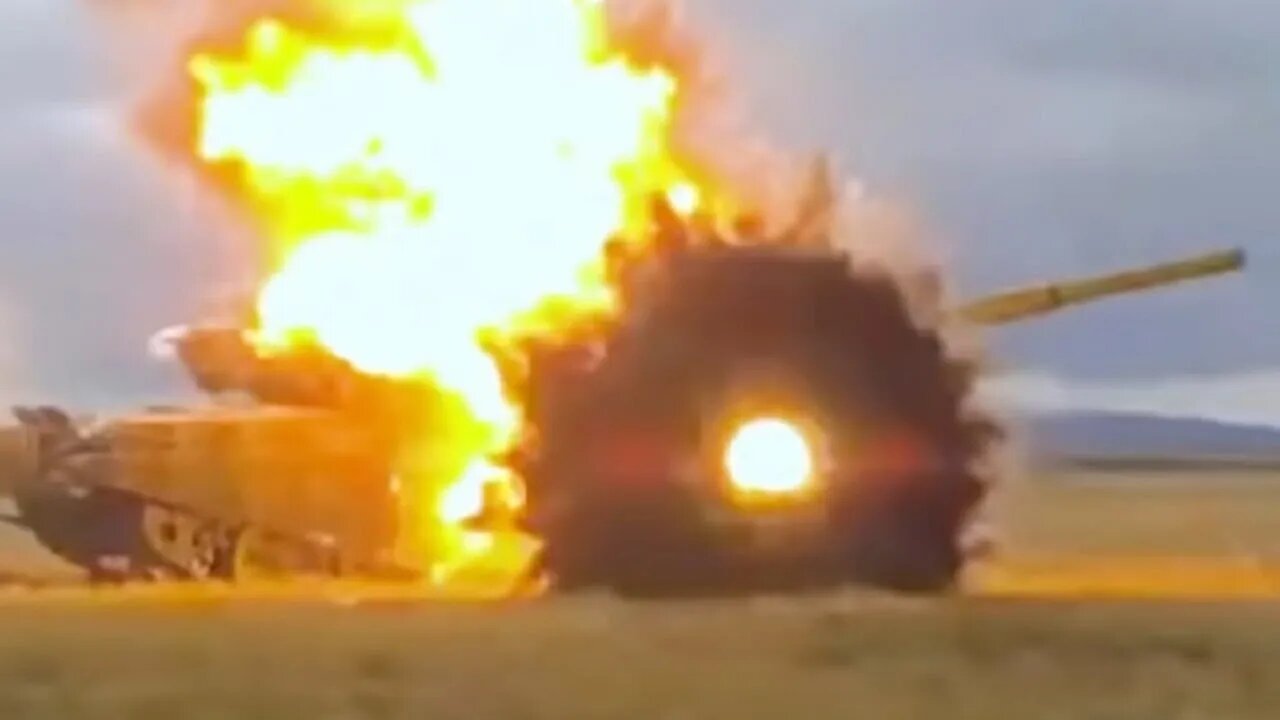 RUSSIAN BATTLE TANK DESTROYED!