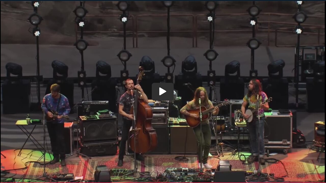 Billy Strings - At Red Rocks Amphitheater (Live)