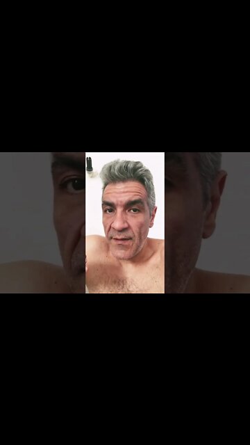 Monetização amarela em vídeo sobre Falcon boneco da estrela