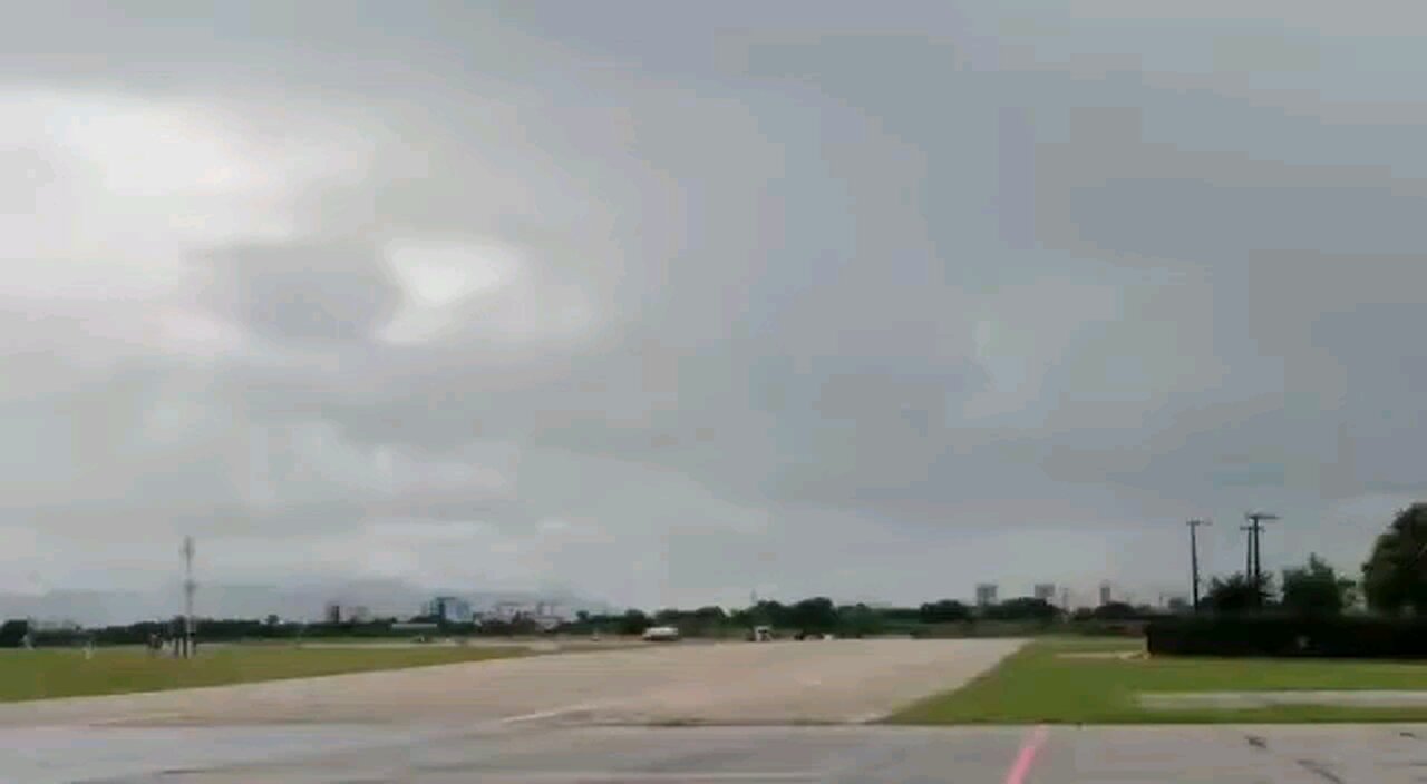 Boeing 777-300ER pousa em Fortaleza vindo de Guarulhos(31/05/2020)