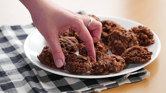 Slow cooker no-bake cookies