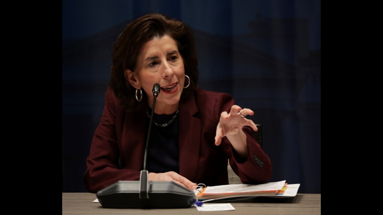 Commerce Secretary Calls $52 Billion for US Chips 'Extremely Urgent'