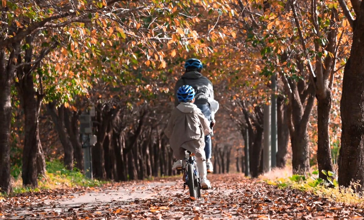 Cute Daughter ❣️ Following Her Mom✨ Bicycle 🚲 ride.