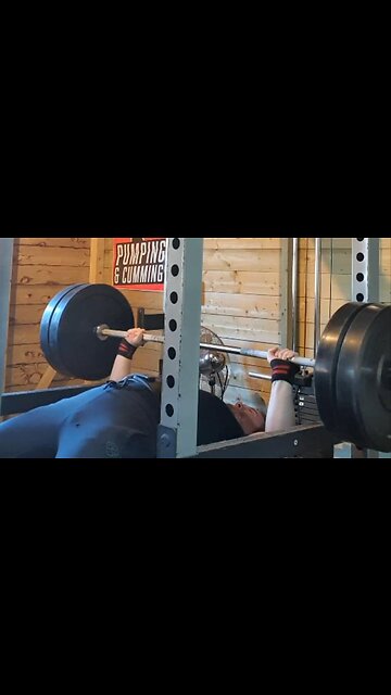 100 Kgs x 9 Bench Press. BIG REP PR!