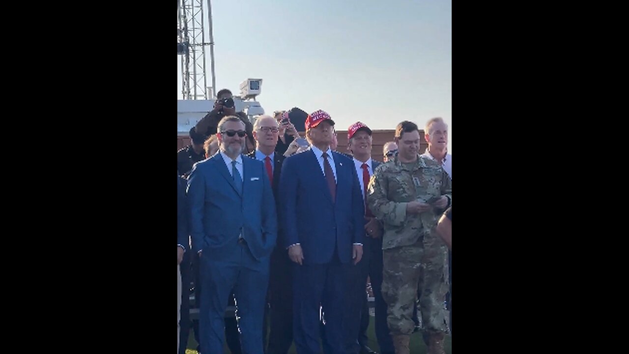 President Trump witnesses the launch of the most powerful rocket ever built 🇺🇸