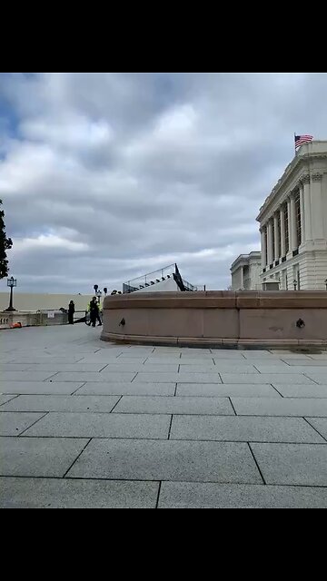 A video emerged of undercover police officers posing as Antifa on Jan 6th