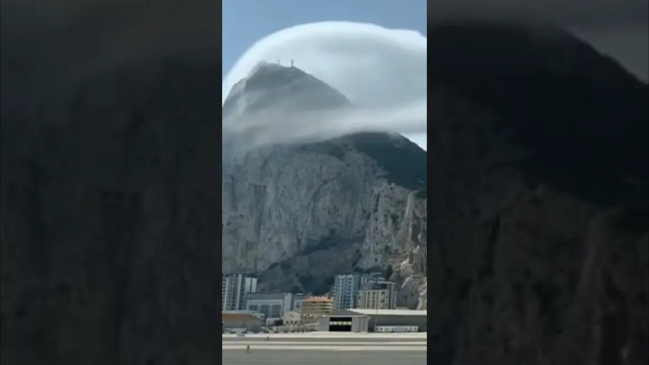 Time-lapse shows "Levanter cloud" formation over Rock of Gibraltar