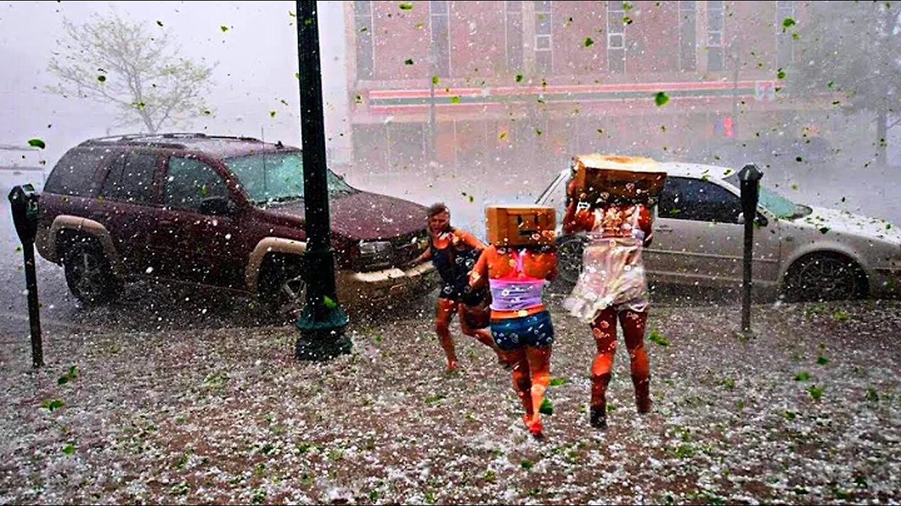 Shocking hailstrom in America || people running ||