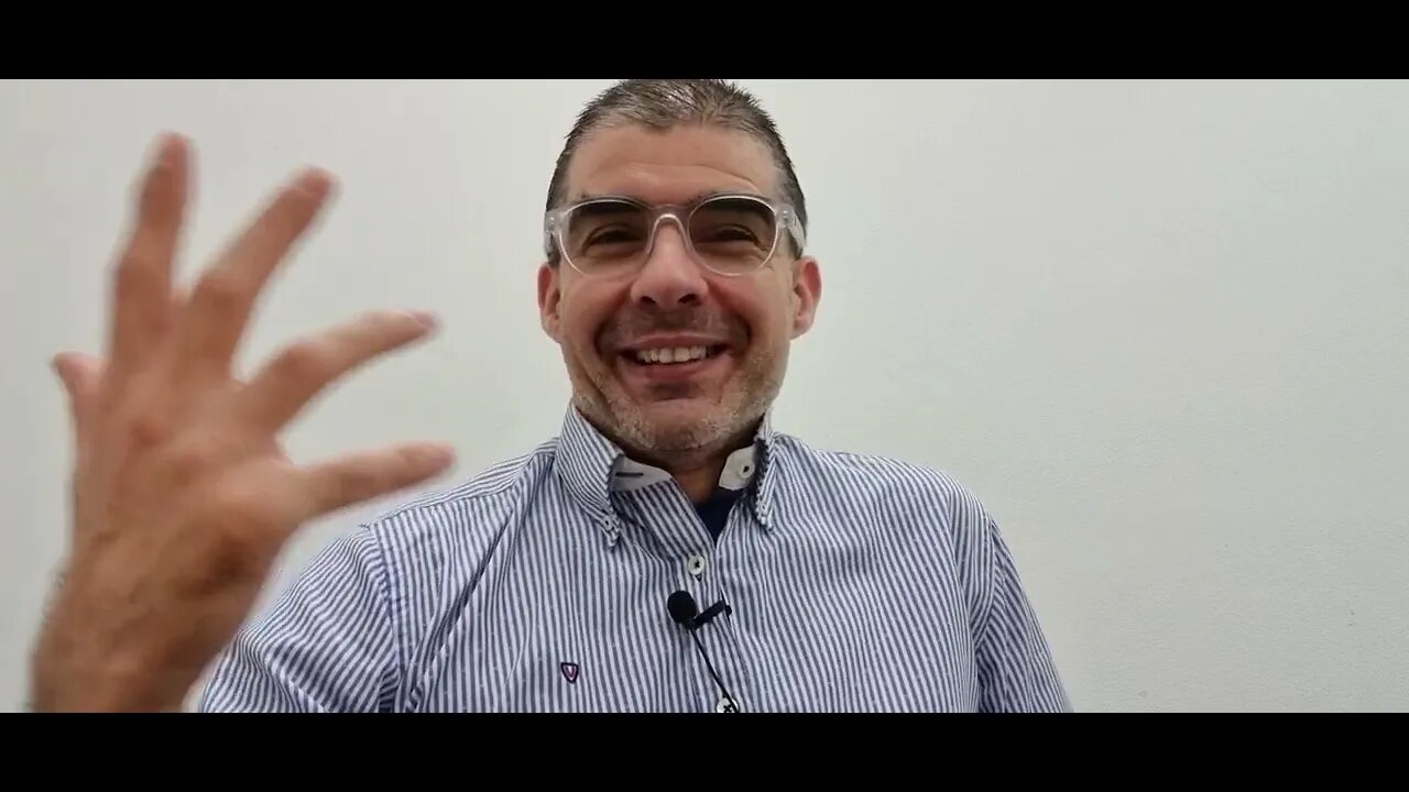 Sr. Primeiro-Ministro prefere ir ver a pessoa trans Miss Portugal do que ir ao casamento da Infanta?