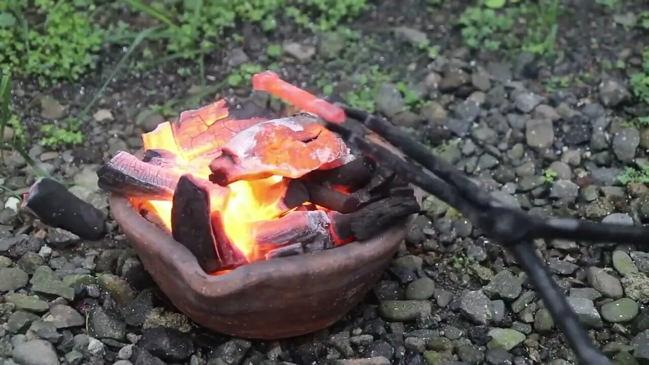 making mini knife pendant out of bolt - handmade small knife pendant-5