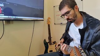 TOCANDO GUITARRA COM CHAVE DE FENDA??? 😱