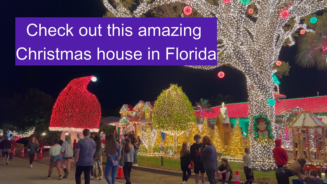 Check out this amazing Christmas house in Pompano Beach Florida.Have you heard of The Macek Family?