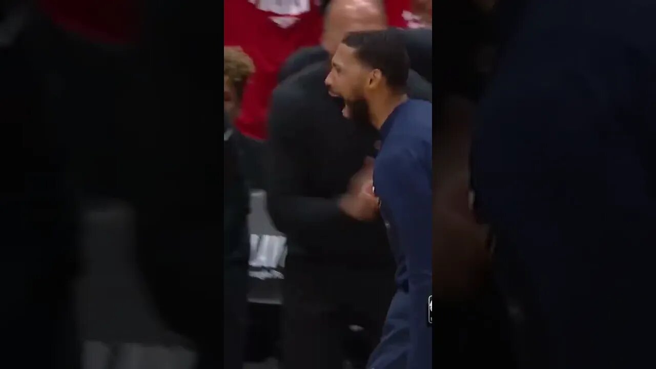 Herb Jones with the steal & nasty finish in transition!