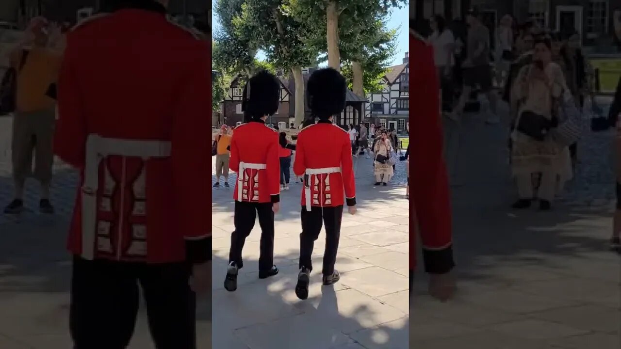 the tower of London guard shouts Make way #toweroflondon