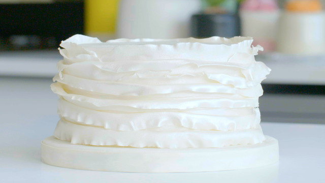 How to make a ruffle effect cake