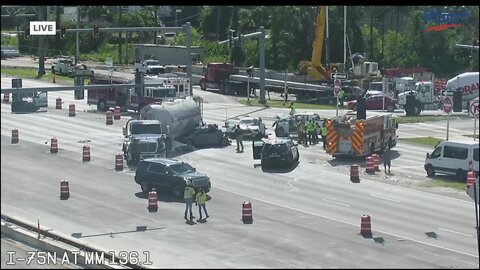 Fatal crash closes Colonial Blvd. at I-75