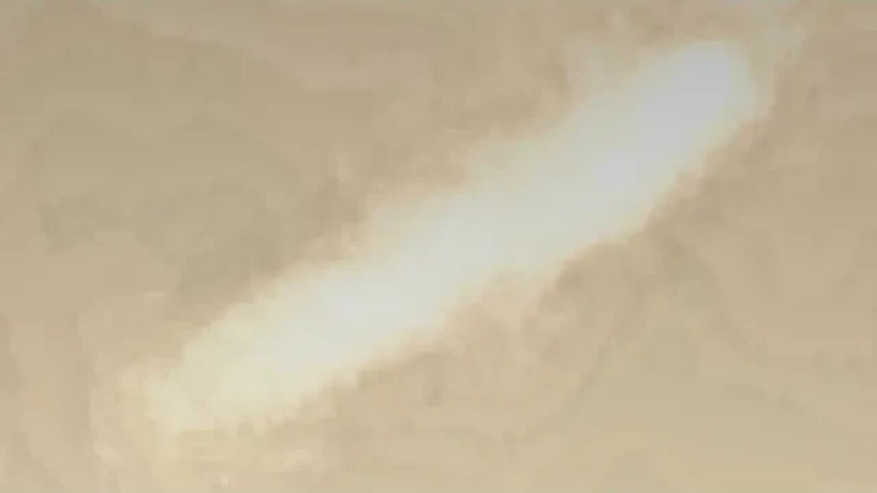 Starlink Gets 2 UFOs Flying Over