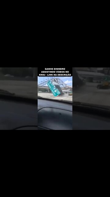 carro filma momento exato de um acidente na rodovia
